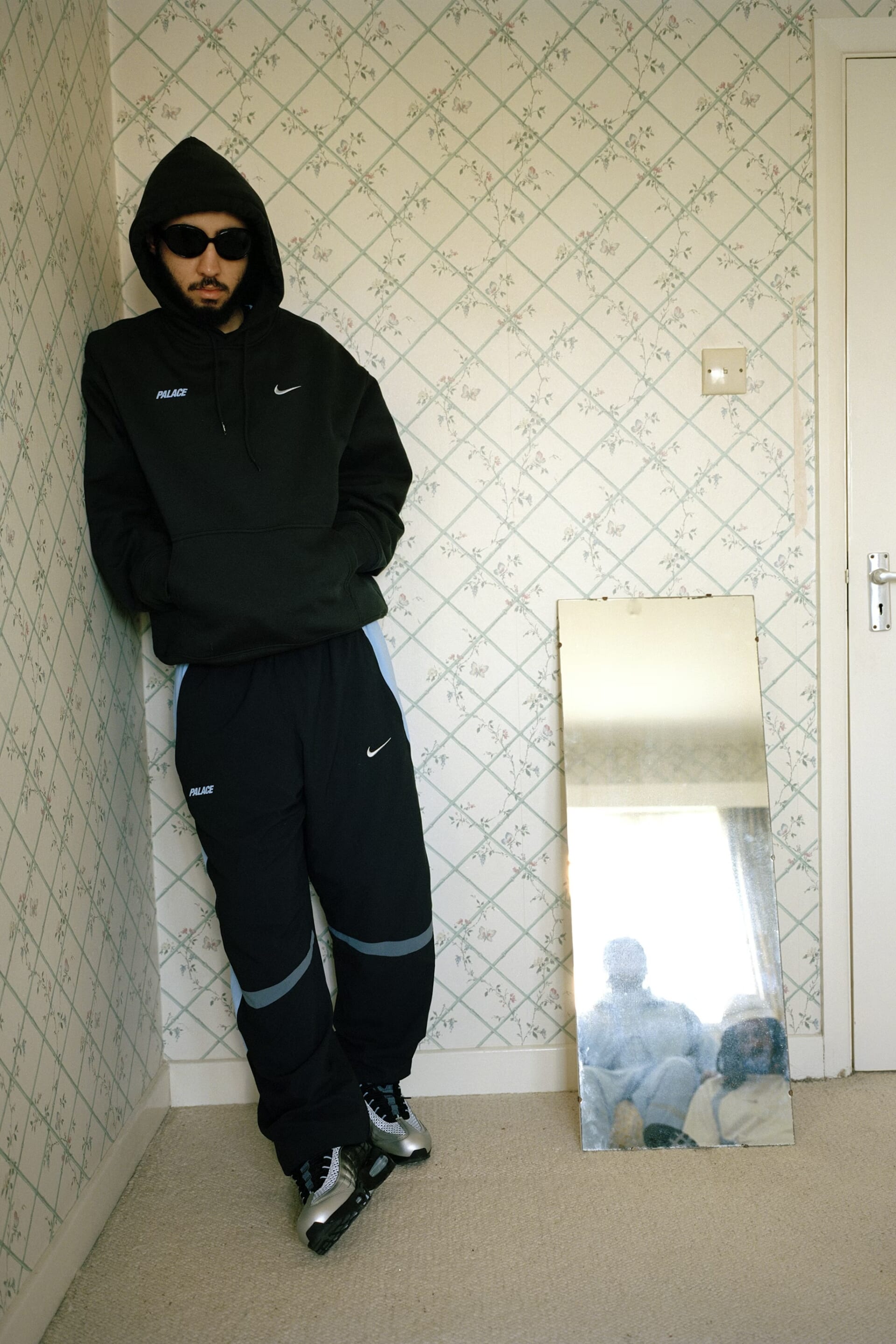 〈PALACE SKATEBOARD〉と〈Nike〉による最新コラボAir Max 95が発売 1775212785-palaceam9504lores-1920x2879 〈PALACE SKATEBOARD〉と〈Nike〉による最新コラボAir Max 95が発売 1775212785-palaceam9504lores-1920x2879