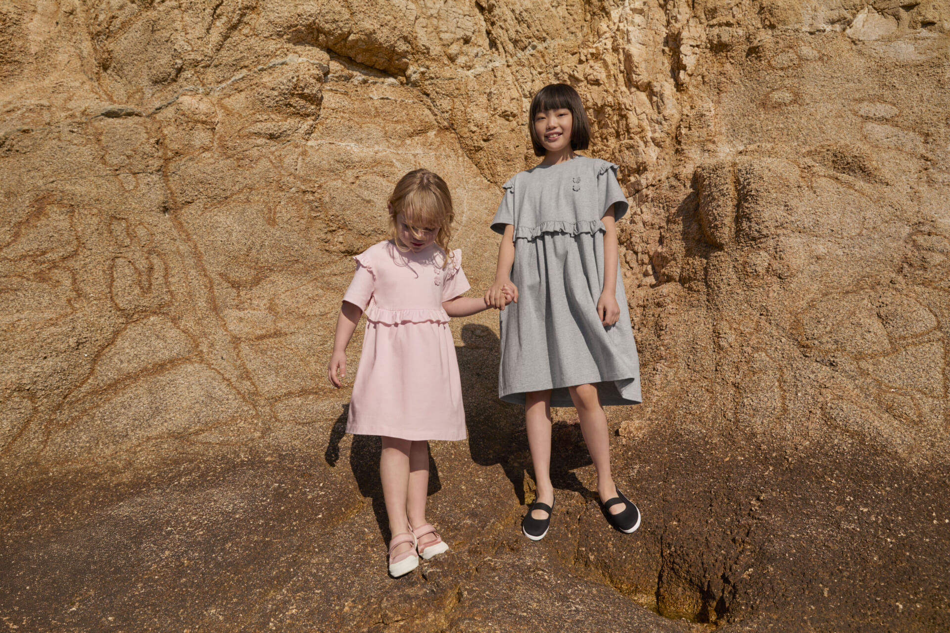 〈UNIQLO〉と〈Cecilie Bahnsen〉によるコラボラインが2026年春夏コレクションより始動 sub4-12-1920x1280