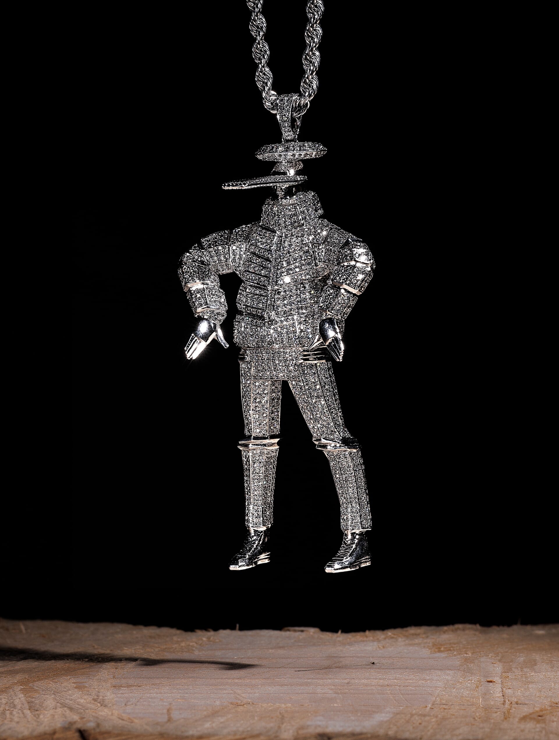 彫刻家 小畑多丘と日本のハイエンドジュエラー〈COREJEWELS〉による“身につける彫刻”が発売 3a921813e9baebda9ea3340e37a560f4-1920x2538