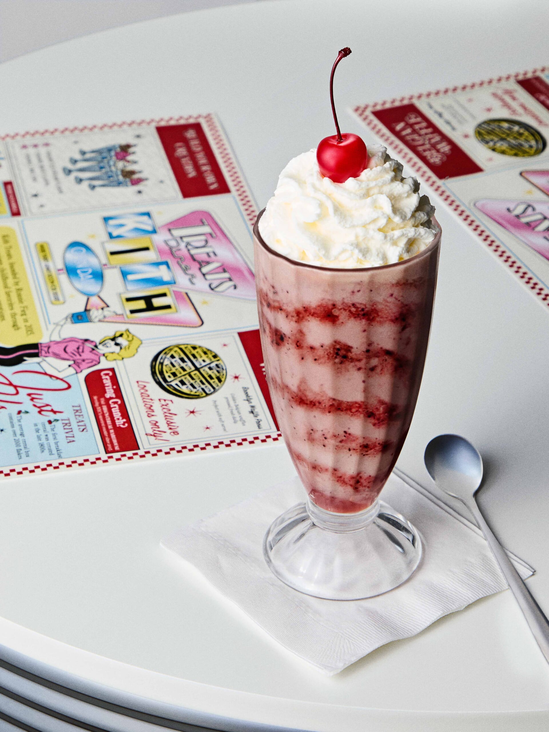 Kith Treatsがアメリカンダイナーのカルチャーから着想を得た新作コレクション “Treats Diner”を発表 Final_TREATS-DINER_18992-1920x2561