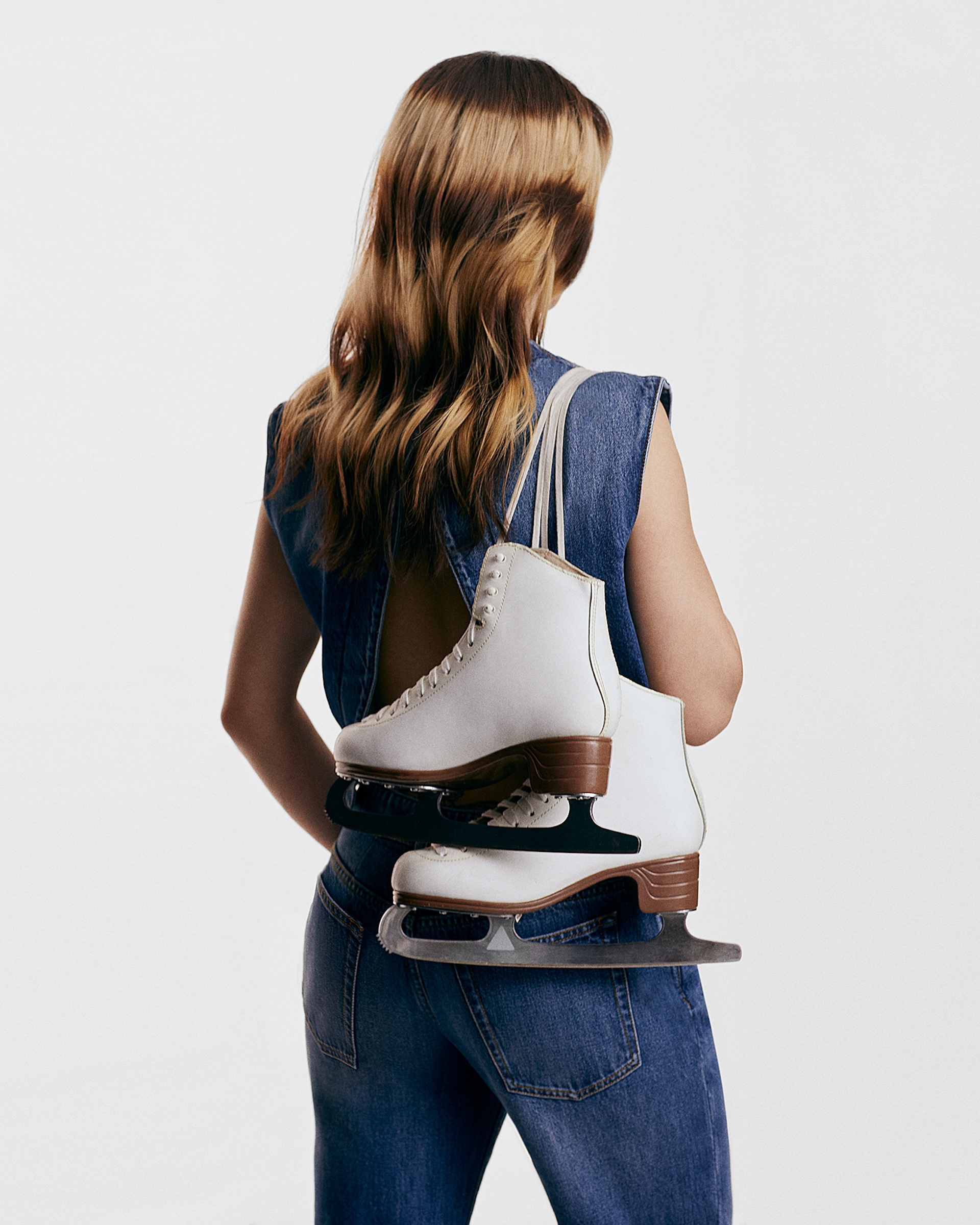 フィギュアスケーター アリサ・リュウが〈Louis Vuitton〉の新たなアンバサダーに就任 sub1