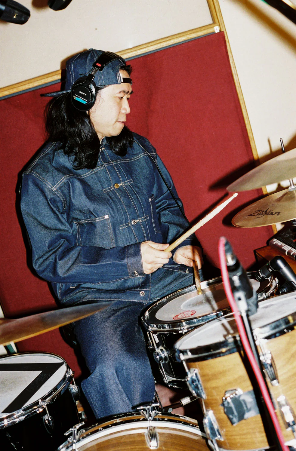 〈A.P.C.〉と〈Brain Dead〉によるコラボプロジェクト “INTERACTION #29”が発売 APC-1253000_1253000-R1-026-11A-optimized