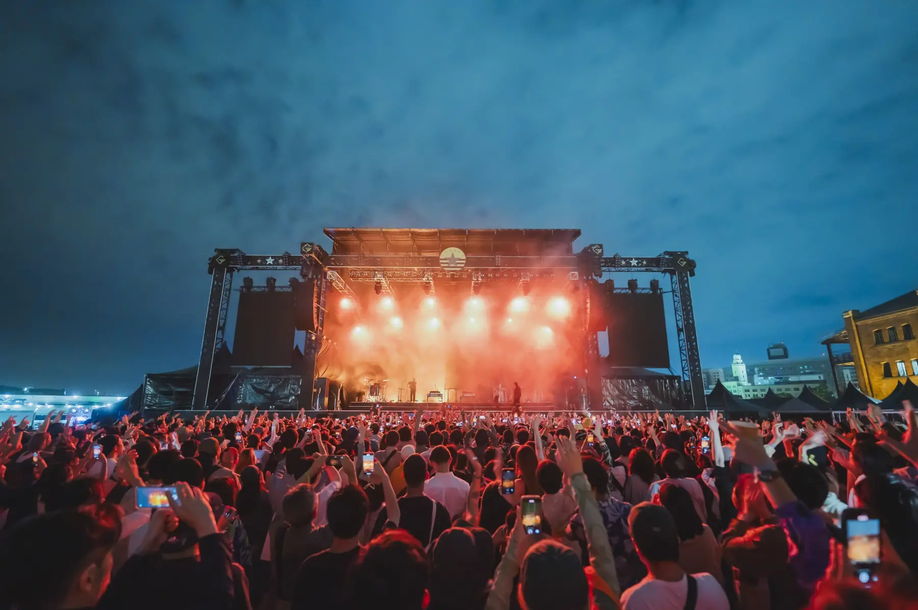 GREENROOM FESTIVAL'26ガイド<br>〜音楽・アート・マーケットで楽しむ横浜の週末〜 09_grf_24_01