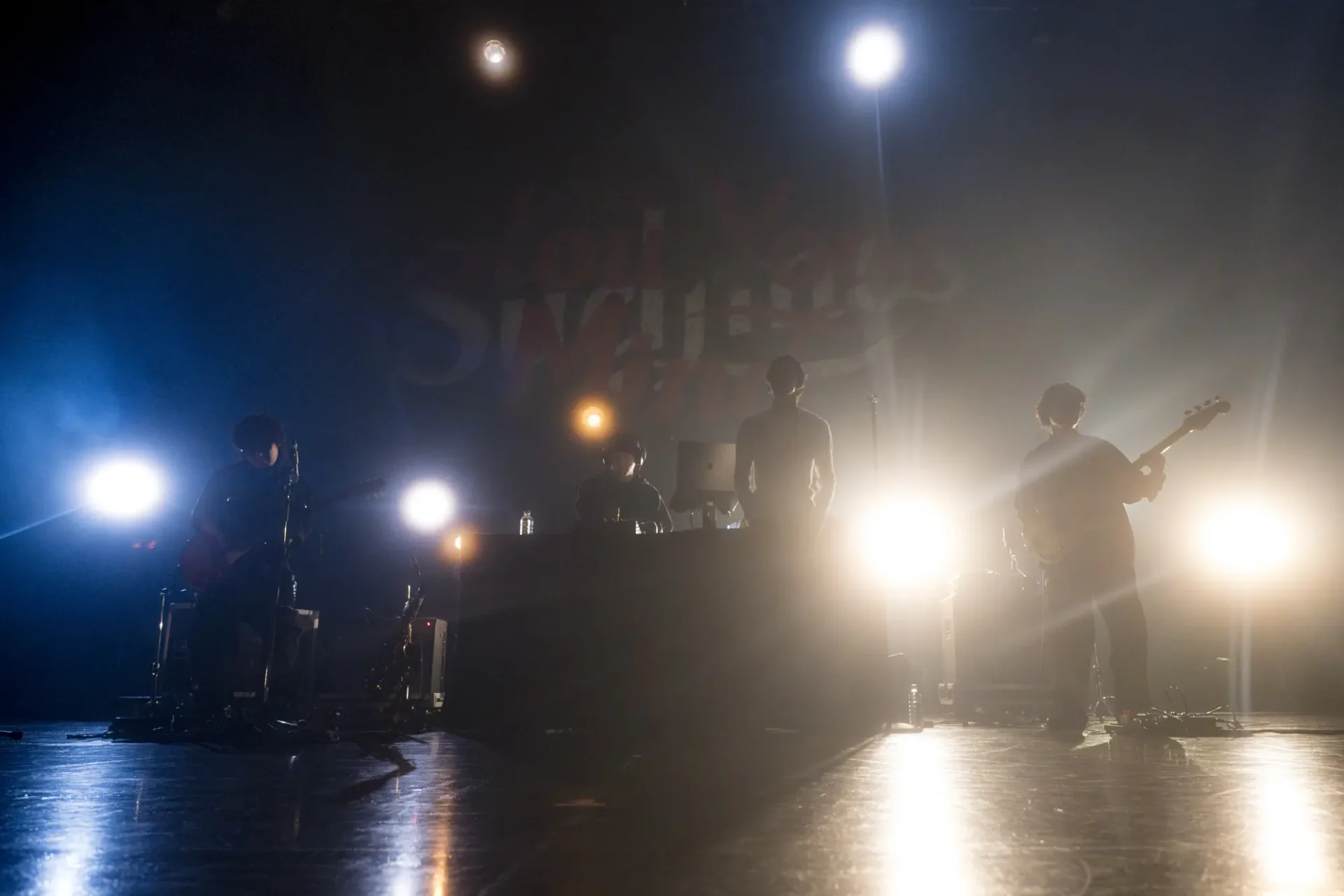 LIVE REPORT: <br>Suchmos The Blow Your Mind TOUR 2026 Suchmos × IOが示した<br>現在進行形<br>横浜から始まった<br>“Blow Your Mind”の旅 02_BYM_Day1_2-1920x1280