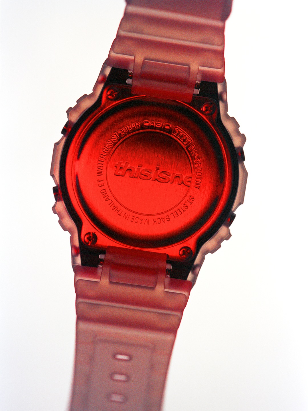 〈thisisneverthat〉と〈G-SHOCK〉が両者の美学と機能性を融合させたコラボウォッチを発売 SnapInsta.to_722995605_18593711296044541_4674064643842454232_n