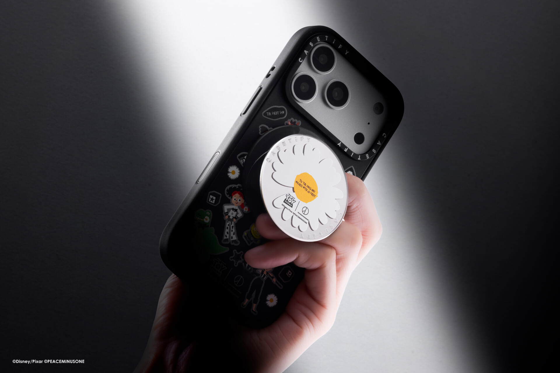 「CASETiFY」がG-DRAGONによる〈PEACEMINUSONE〉および映画『トイ・ストーリー』とのトリプルコラボを発表 sub4-10-1920x1280 「CASETiFY」がG-DRAGONによる〈PEACEMINUSONE〉および映画『トイ・ストーリー』とのトリプルコラボを発表 sub4-10-1920x1280