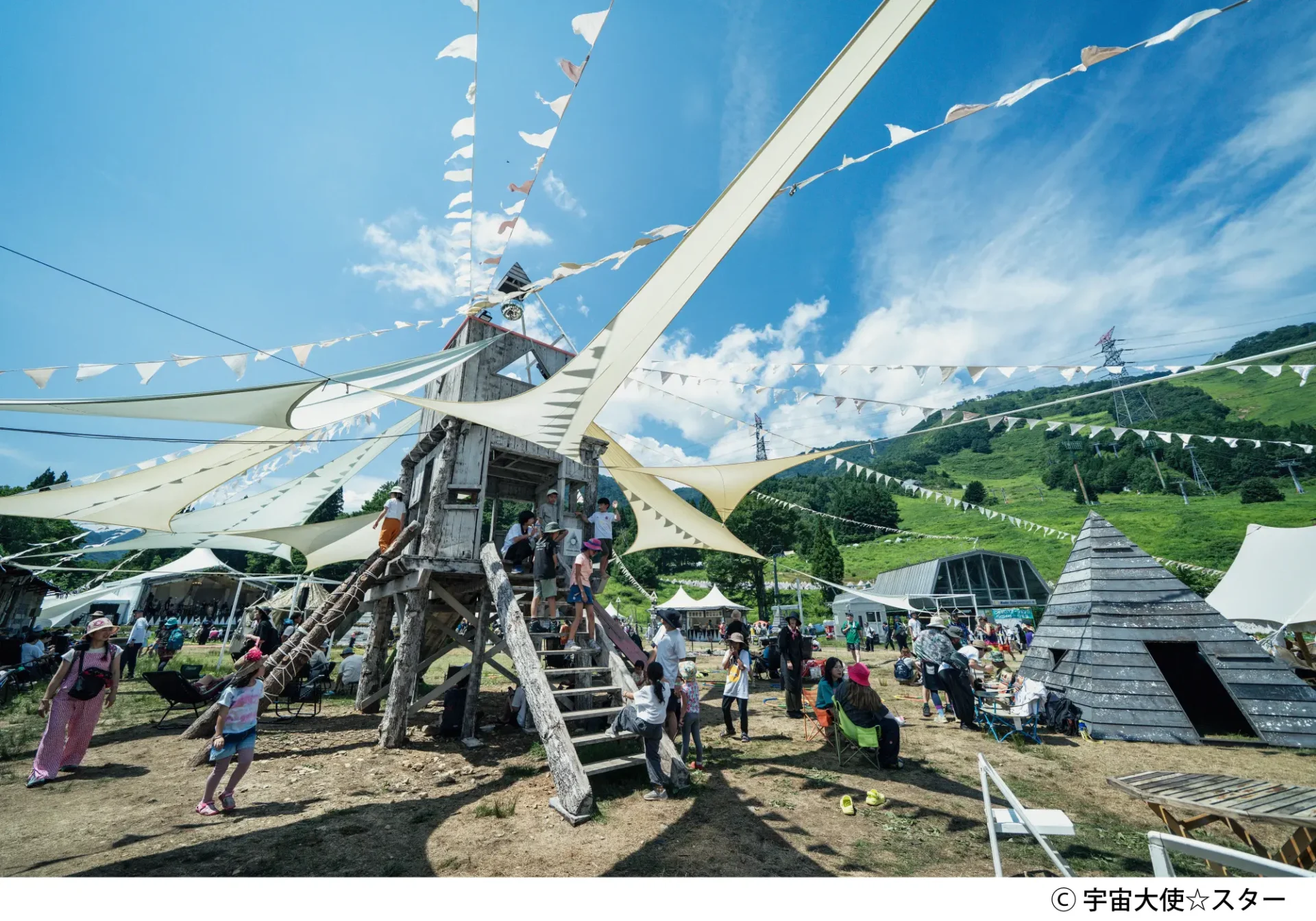 HOW TO フジロック 2026： 音楽だけじゃない！ 「チル」と「非日常」のテーマパーク・ガイド 8PYRAMID-GARDEN-1920x1344