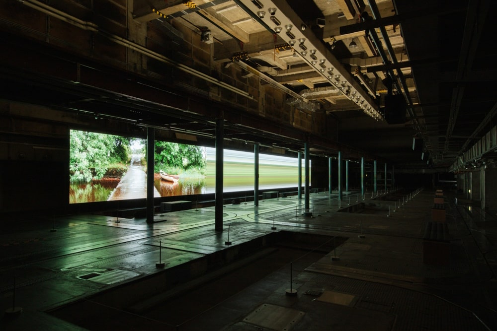 この夏、AMBIENT KYOTOが東京へ。麻布台ヒルズギャラリーで坂本龍一+高谷史郎の没入空間を体感。 asyncimmersion2023_01 この夏、AMBIENT KYOTOが東京へ。麻布台ヒルズギャラリーで坂本龍一+高谷史郎の没入空間を体感。 asyncimmersion2023_01