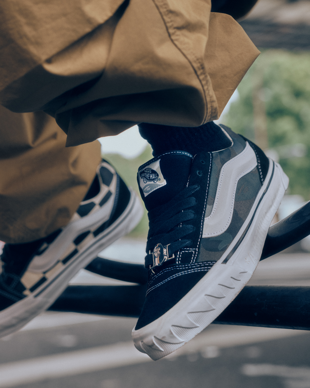〈A BATHING APE®︎〉が〈Vans〉との最新コラボレーションを発表 sub2-12