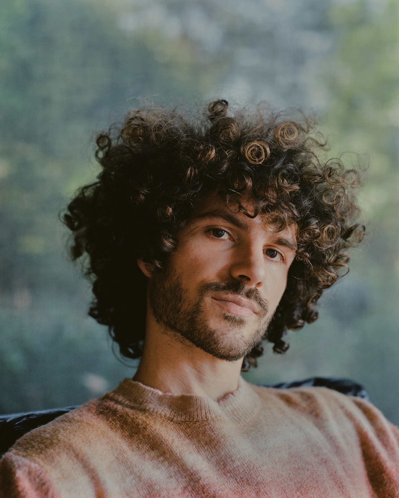 FKJが最新アルバム『Tyber』からルーシー・パーク参加による新曲 “How Much Does It Take To Shift It All”が解禁 FKJ_PS FKJが最新アルバム『Tyber』からルーシー・パーク参加による新曲 “How Much Does It Take To Shift It All”が解禁 FKJ_PS