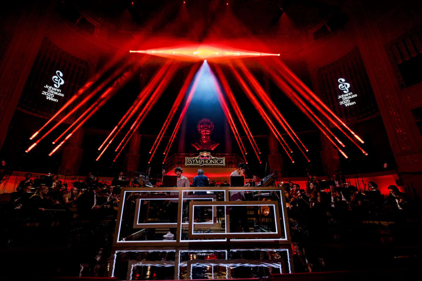 世界を熱狂させた『Red Bull Symphonic』が日本初上陸!トップアーティスト×オーケストラによるジャンルを超えた音楽体験が開催 SI202509190134-1440x960 世界を熱狂させた『Red Bull Symphonic』が日本初上陸!トップアーティスト×オーケストラによるジャンルを超えた音楽体験が開催 SI202509190134-1440x960