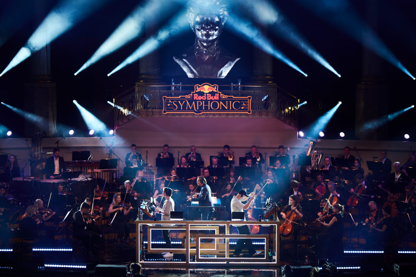世界を熱狂させた『Red Bull Symphonic』が日本初上陸!トップアーティスト×オーケストラによるジャンルを超えた音楽体験が開催 SI202509190179-1440x960 世界を熱狂させた『Red Bull Symphonic』が日本初上陸!トップアーティスト×オーケストラによるジャンルを超えた音楽体験が開催 SI202509190179-1440x960