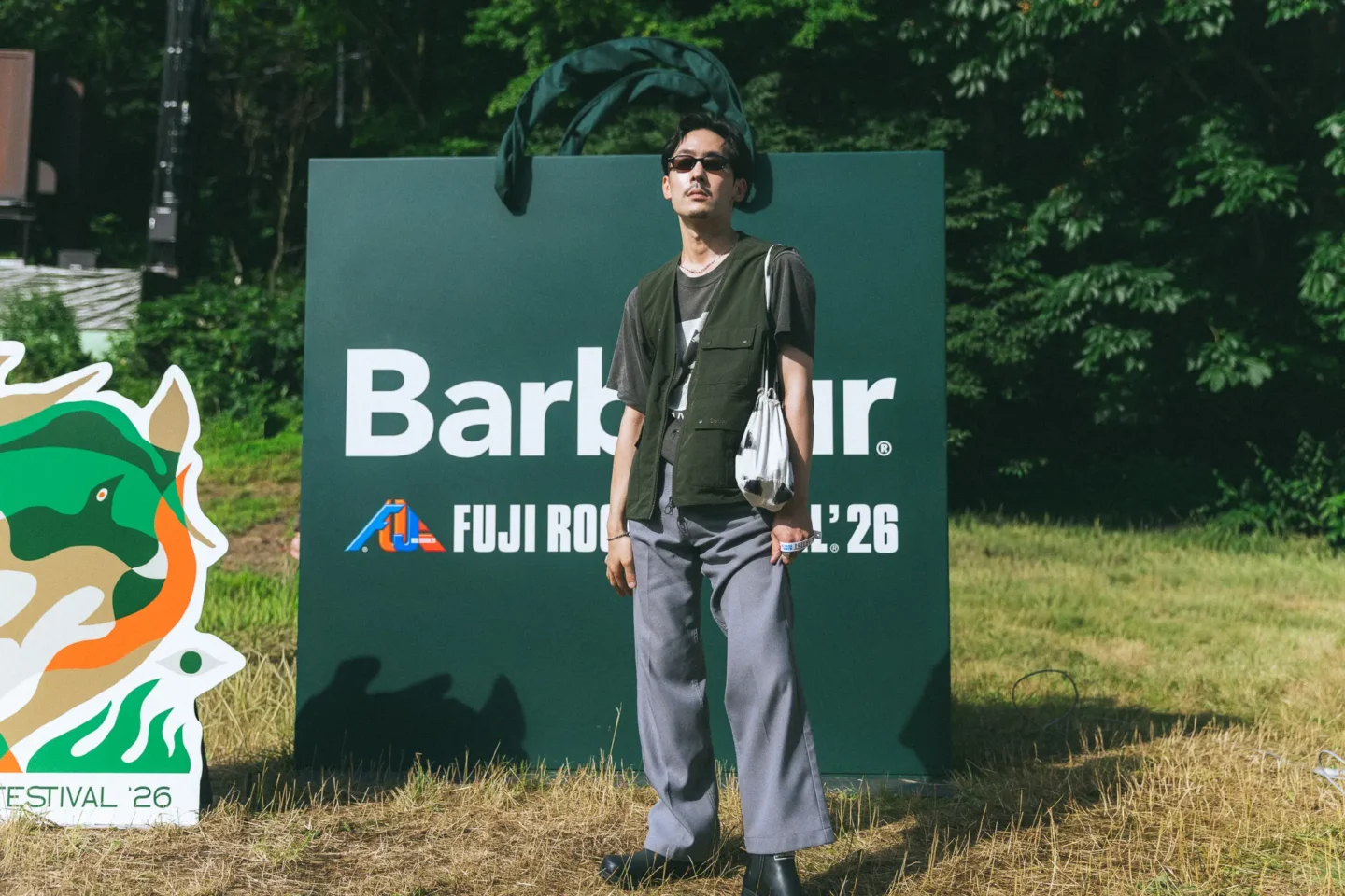 バブアーがフジロック初参戦!<br>苗場で出会う“夏のバブアー” ブースレポート&アーティストスナップ 624351762991546577-1440x960 バブアーがフジロック初参戦!<br>苗場で出会う“夏のバブアー” ブースレポート&アーティストスナップ 624351762991546577-1440x960