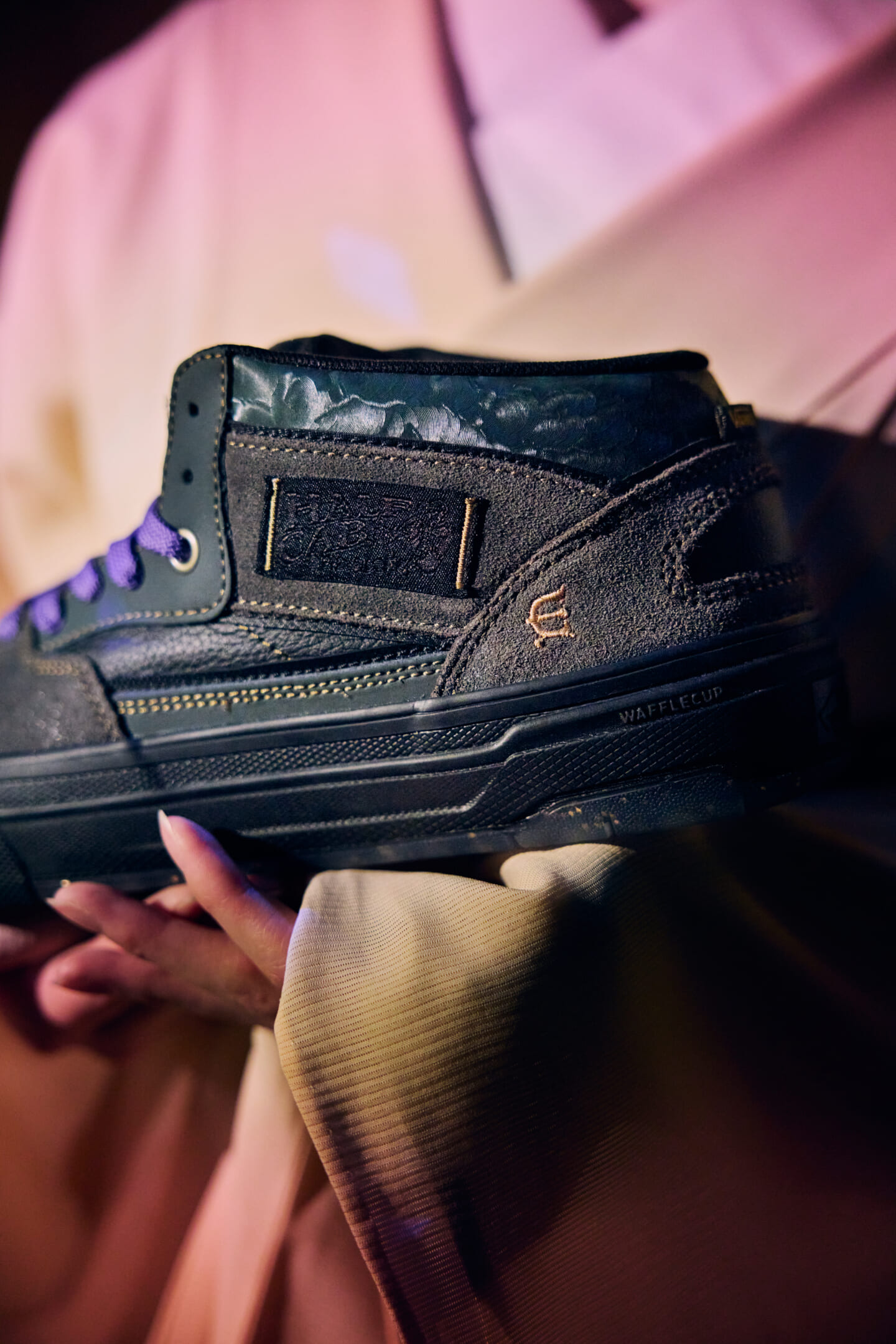 〈Vans〉が〈Evisen Skateboards〉との最新コラボレーションを発表 vans_x_evisen_d2_photo_04-1440x2159 〈Vans〉が〈Evisen Skateboards〉との最新コラボレーションを発表 vans_x_evisen_d2_photo_04-1440x2159
