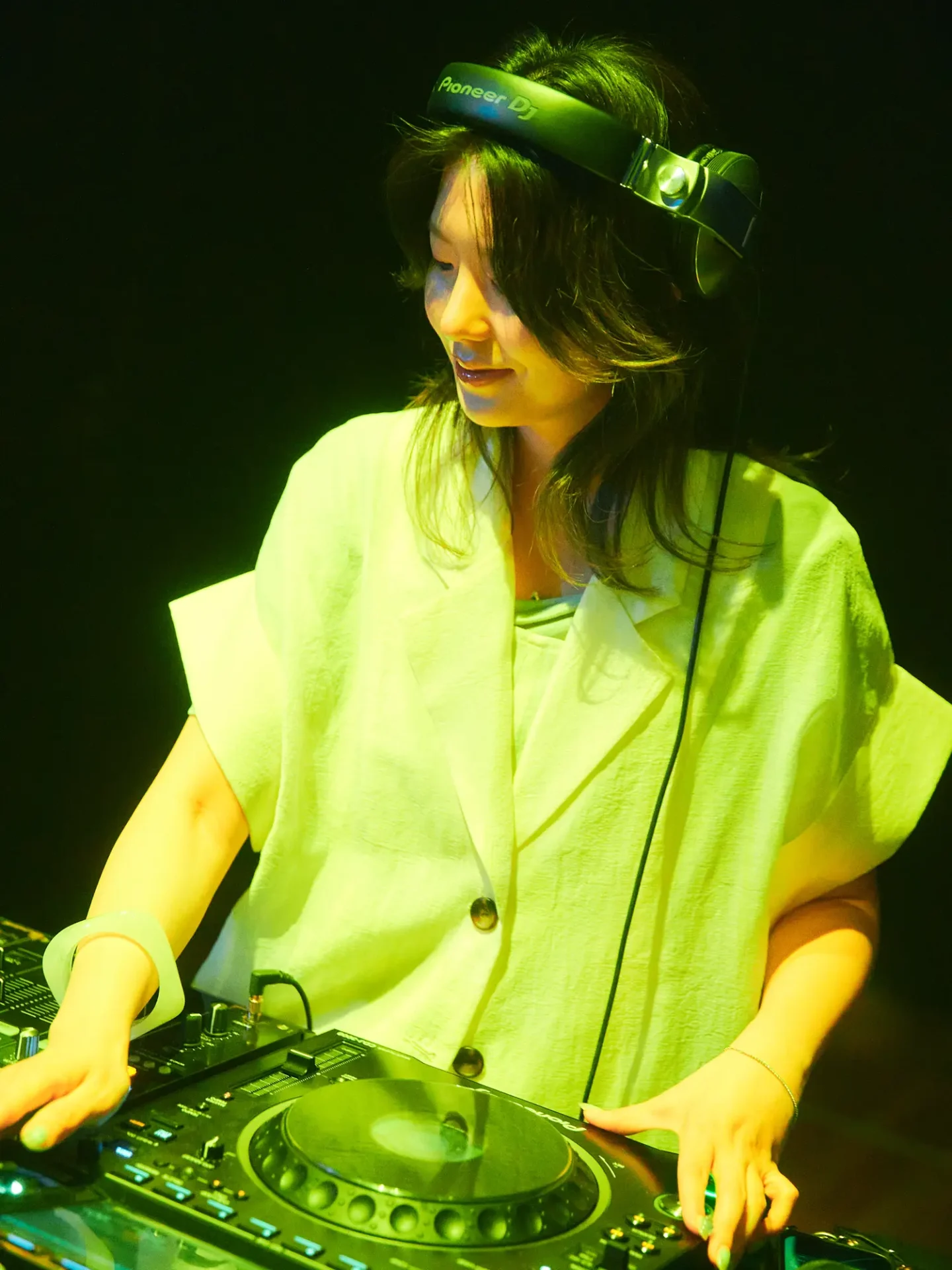 【Live Report】TOKYO SUMMER ENSEMBLE 東京、アジア、エレクトロ。──水曜日のカンパネラ、KIKI、FiFi Zhangが描いた現在地 DSC08805-1440x1920 【Live Report】TOKYO SUMMER ENSEMBLE 東京、アジア、エレクトロ。──水曜日のカンパネラ、KIKI、FiFi Zhangが描いた現在地 DSC08805-1440x1920