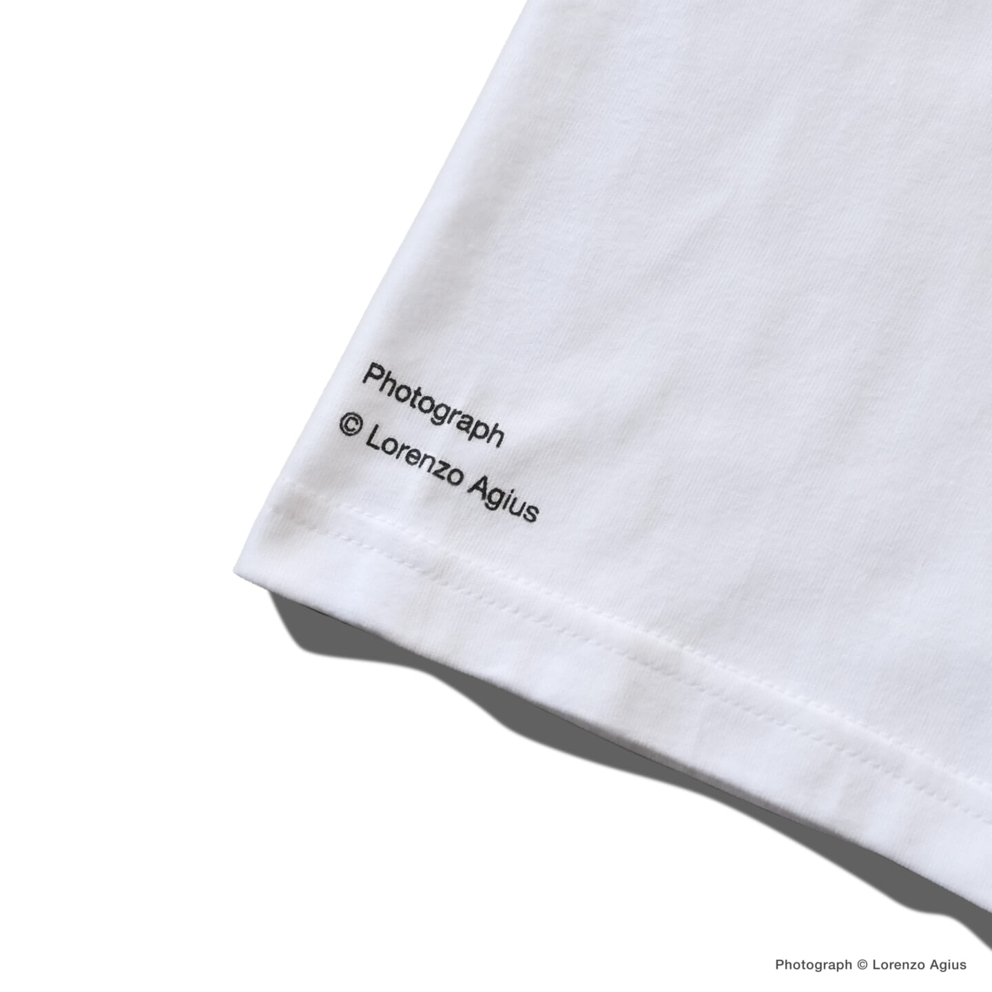 カルチャーレーベル〈Behind the Scenes®︎〉が1990年代に撮影されたBjörkのアーカイブフォトTシャツを発売 sub4-5-1440x1440
