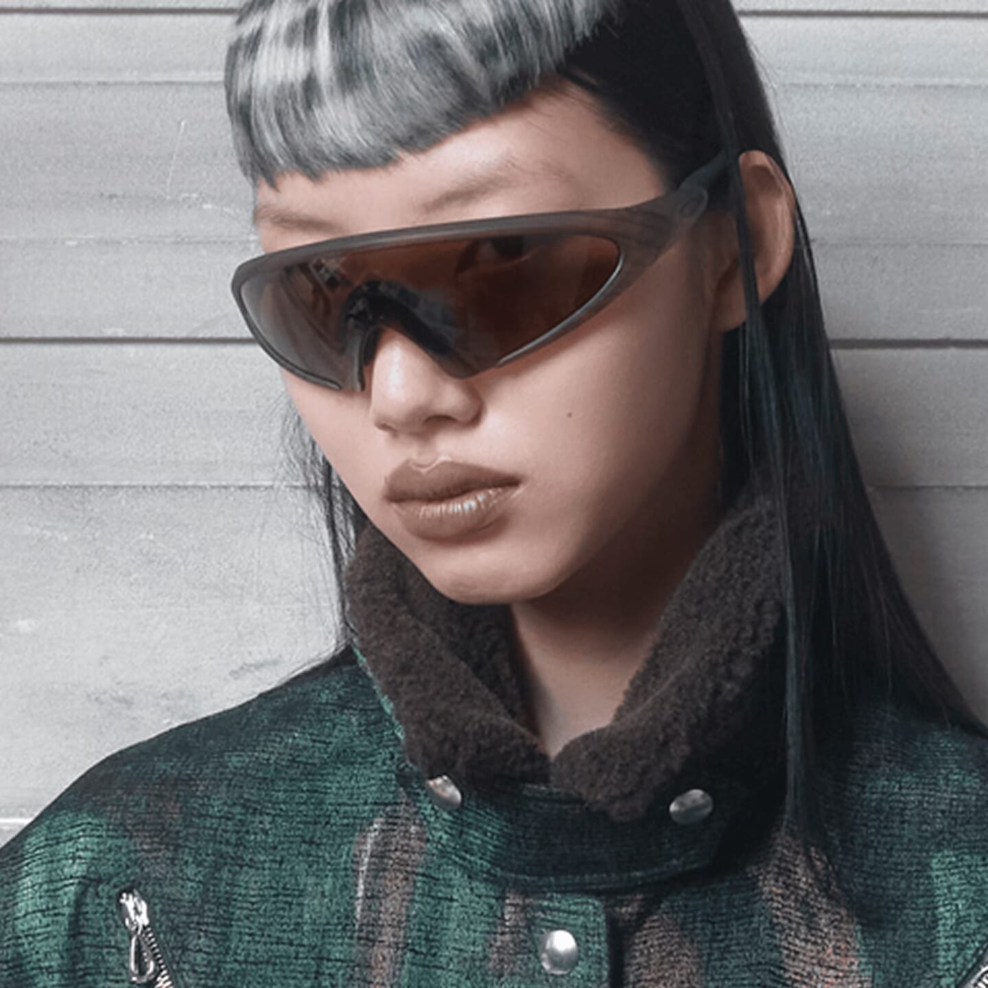 〈Oakley〉が〈Kiko Kostadinov〉とのコラボアイウェアを限定リリース 0OO9490__949016__P21__noshad__adv2-1440x1440 〈Oakley〉が〈Kiko Kostadinov〉とのコラボアイウェアを限定リリース 0OO9490__949016__P21__noshad__adv2-1440x1440