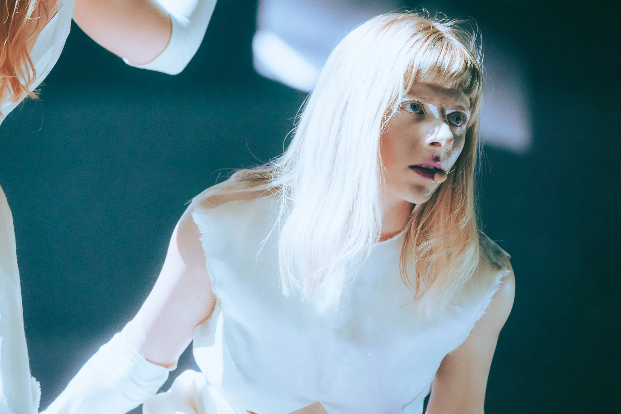 ケミブラ・トム×オーロラによるTOMORA(トモーラ)、来日公演のライブレポート公開!新曲「Celebration」も披露し、多幸感に包まれた特別な一夜に。 TOMORA-6 ケミブラ・トム×オーロラによるTOMORA(トモーラ)、来日公演のライブレポート公開!新曲「Celebration」も披露し、多幸感に包まれた特別な一夜に。 TOMORA-6