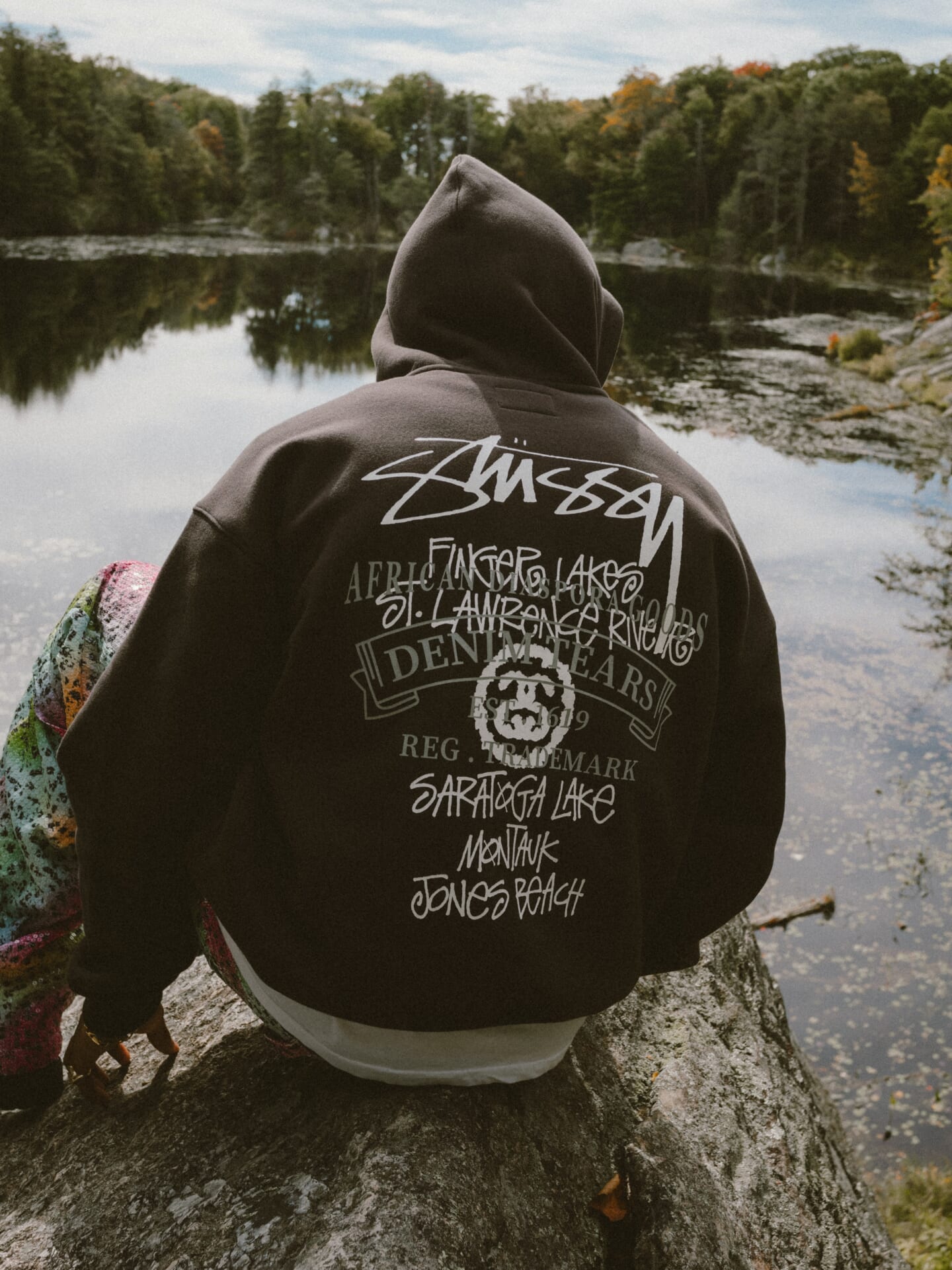 〈STÜSSY〉が〈Denim Tears〉とのコラボレーションを発表 SnapInsta.to_847832838_18636390112002110_6540629830187490330_n-1440x1921