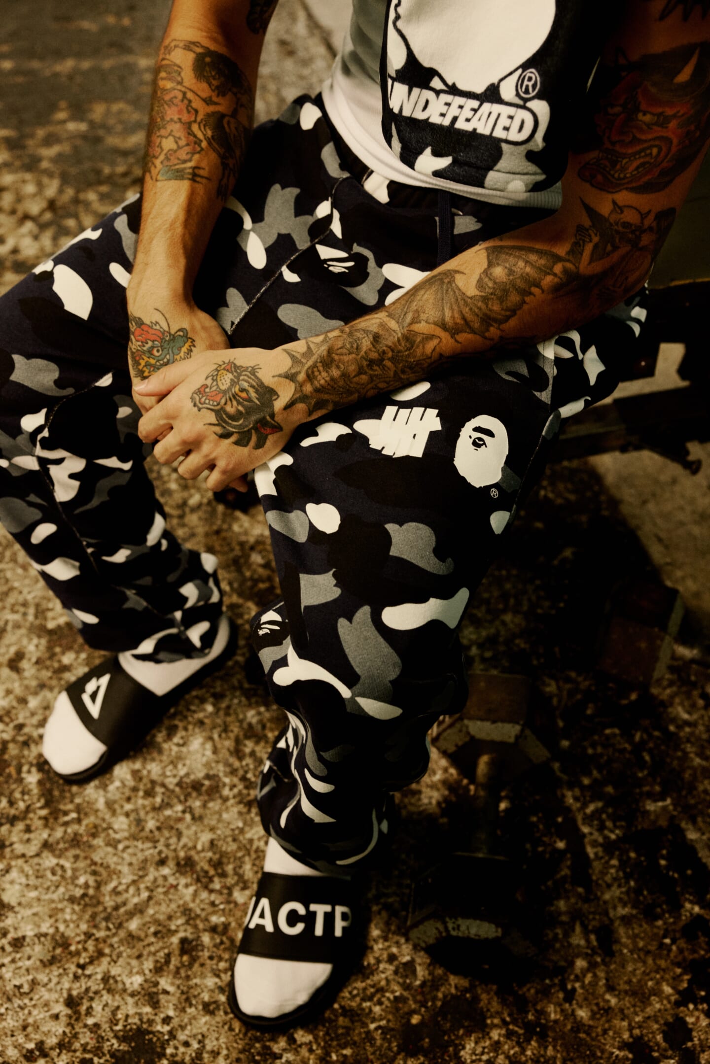 〈A BATHING APE®︎〉と「UNDEFEATED」が2026年秋冬コレクションを発表 sub13-3-1440x2159 〈A BATHING APE®︎〉と「UNDEFEATED」が2026年秋冬コレクションを発表 sub13-3-1440x2159