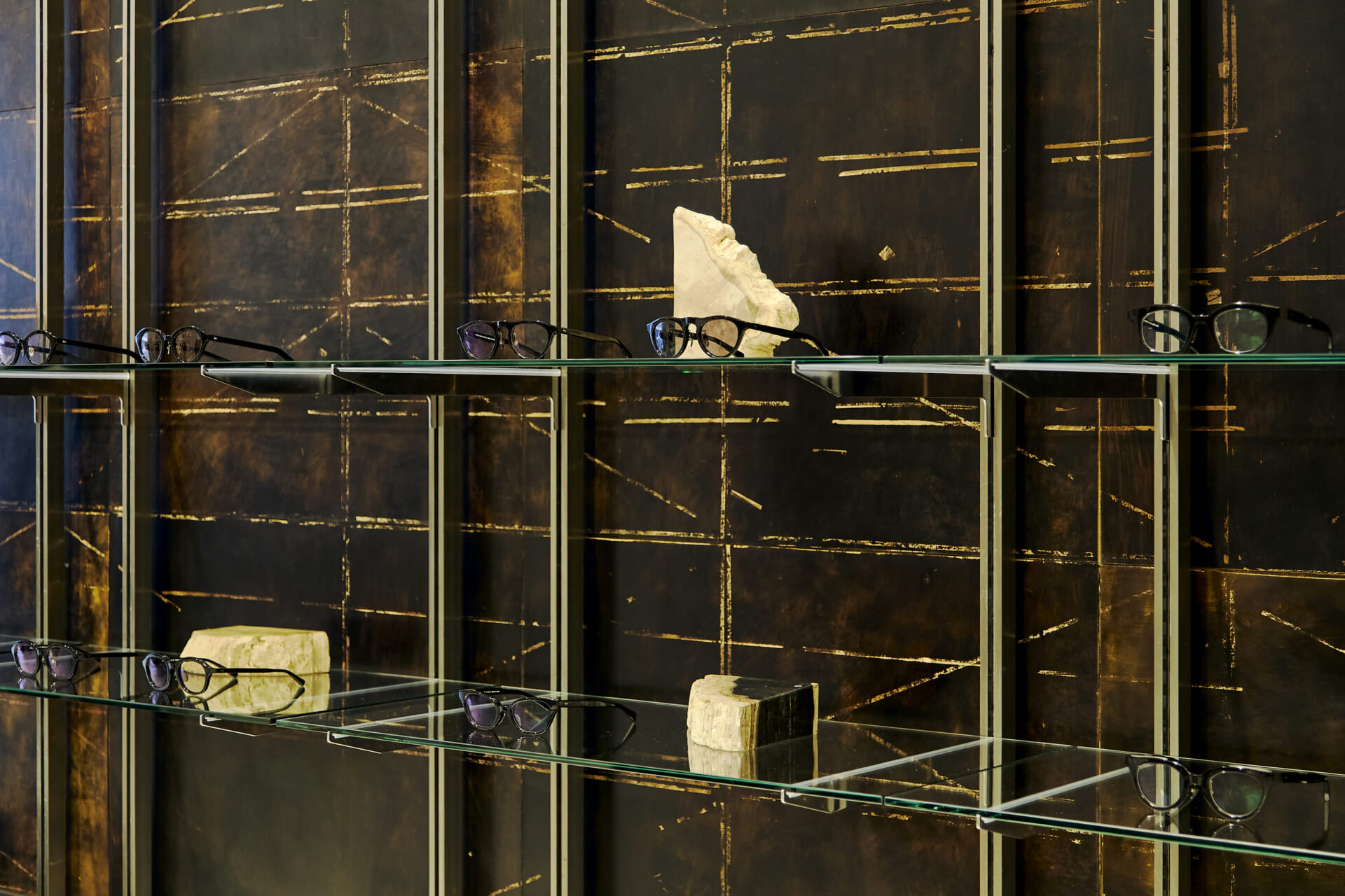 アイウェアブランド〈Yin Year〉が描く“継承”のかたち。International Gallery BEAMS にて取り扱いがスタート。 V1A2713-1920x1280