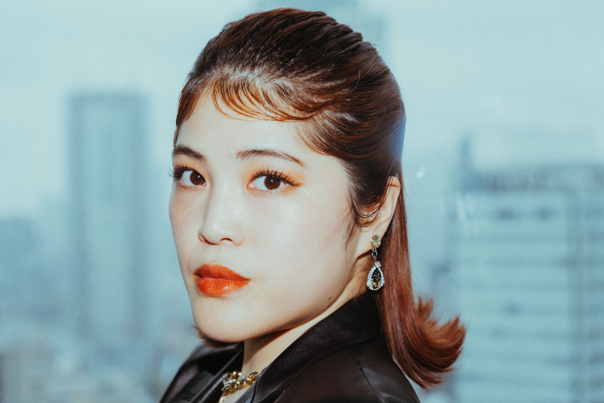 言葉にできない"音楽そのもの”を信じて――MoMoが『BLUE DREAM』で踏み出す新章 TARU2297-scaled