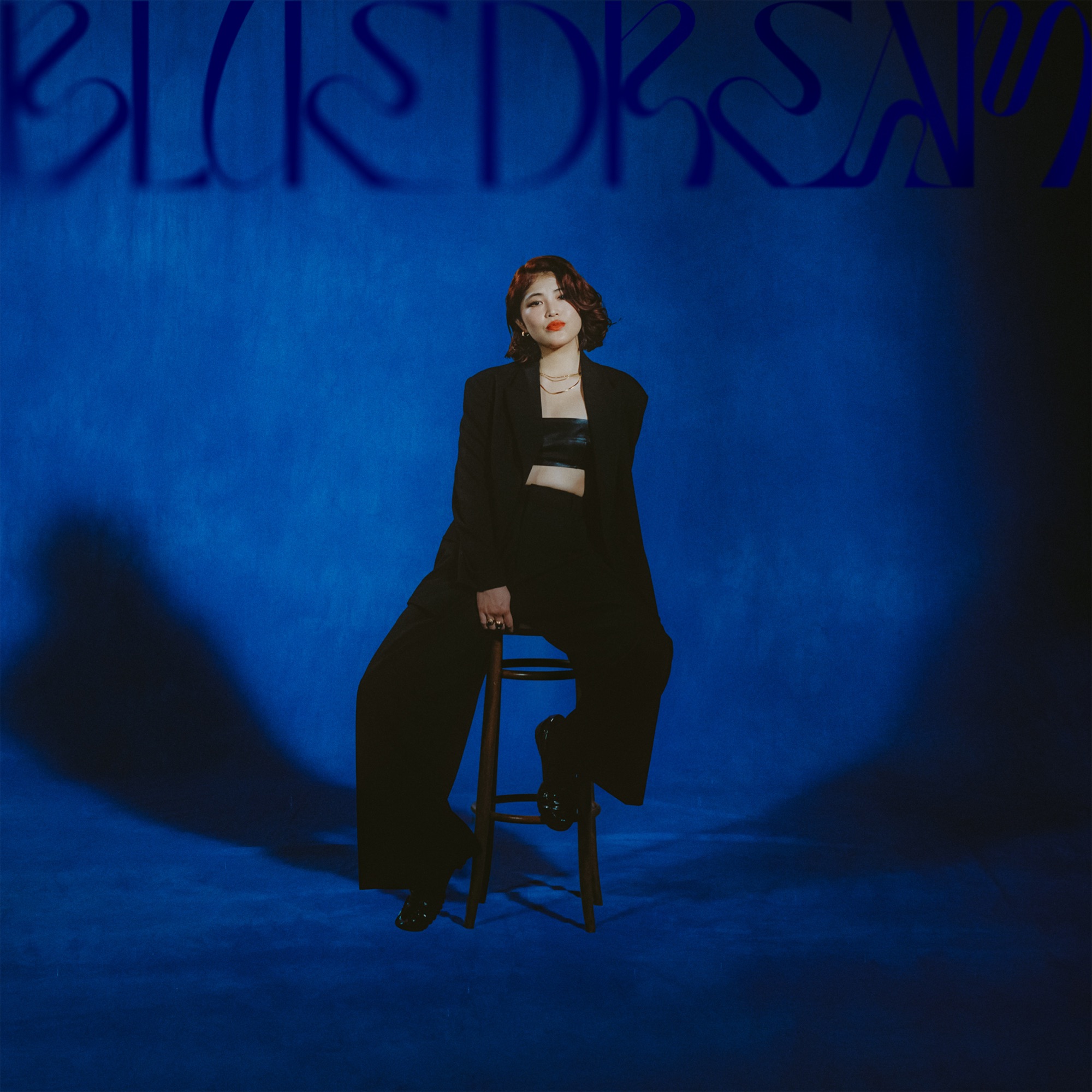 言葉にできない"音楽そのもの”を信じて――MoMoが『BLUE DREAM』で踏み出す新章 MoMo_jacket